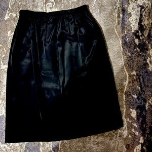 Black silky feel skirt